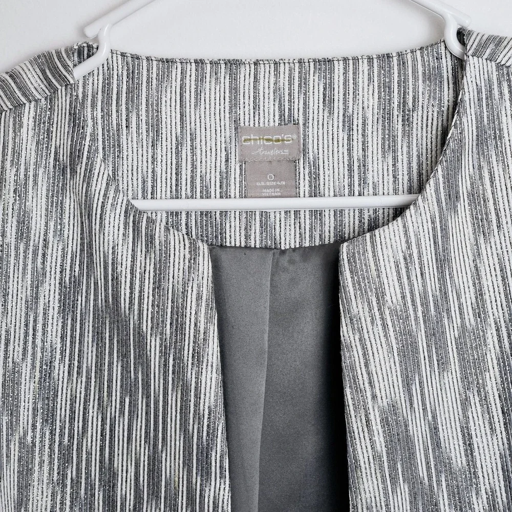 Chico's Travelers Textured Lurex Jacket Sz 0 US S 4 6 Gray‎ Metallic Silver